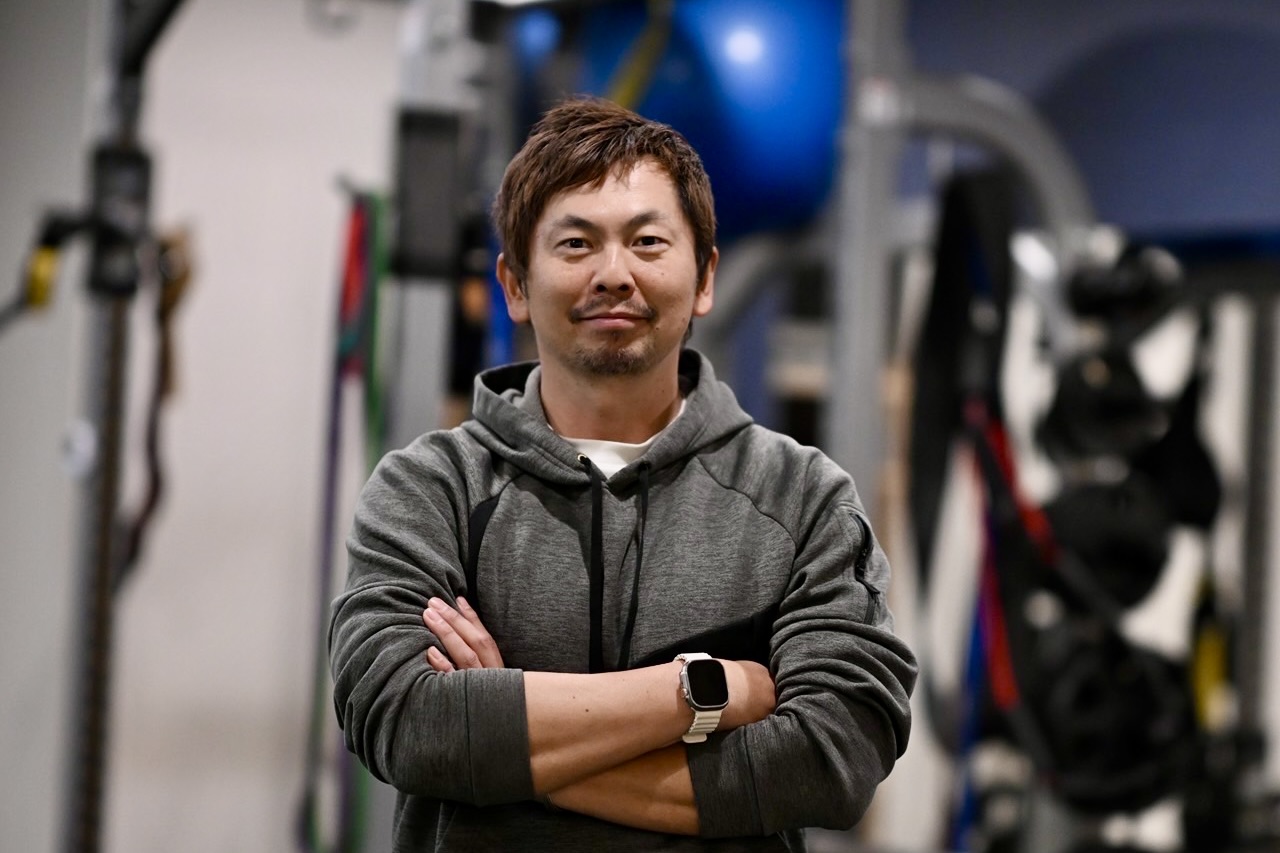 代表カウンセラー 岡本隼人（当社運営ジムにて）